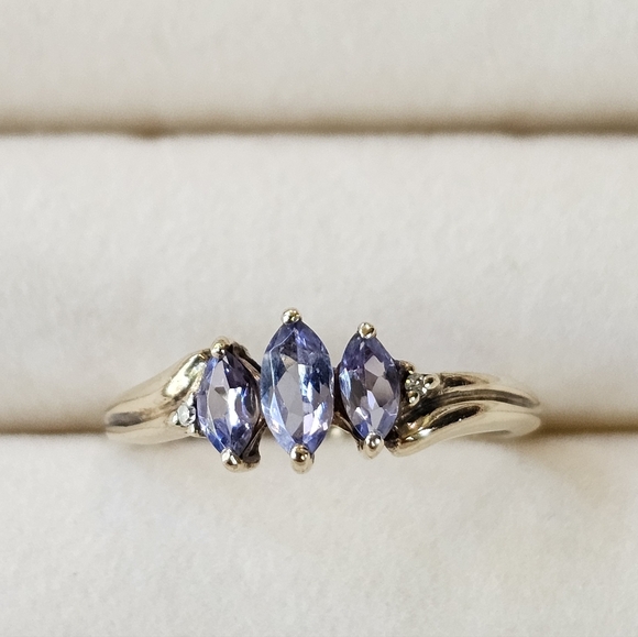 Marquise Cut Genuine Tanzanite & Diamond Ring 10K Yellow Gold Size 7 - Picture 3 of 15